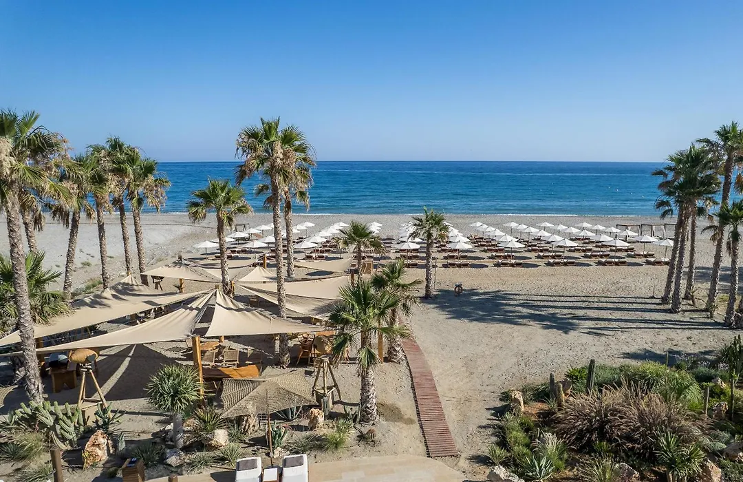 Nalu Resort & Spa Adults Only Hotel-1